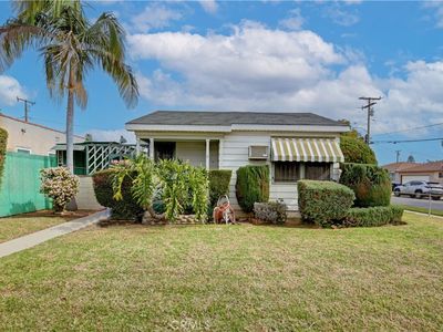 6830 Sherman Way, Bell, CA, 90201