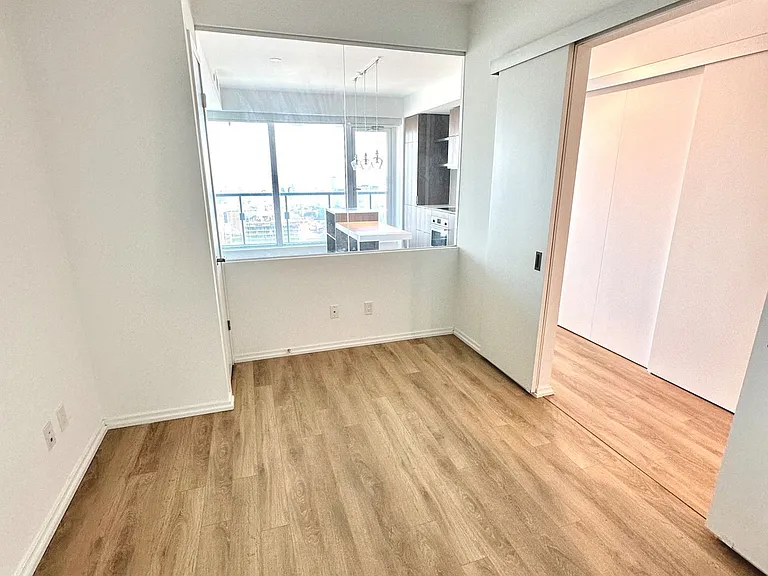 197 Yonge St #3303 — Photo 10