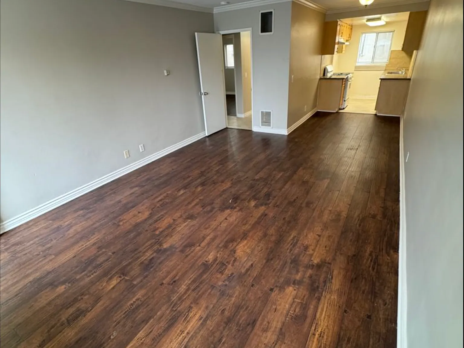 1332 E Broadway — Photo 4