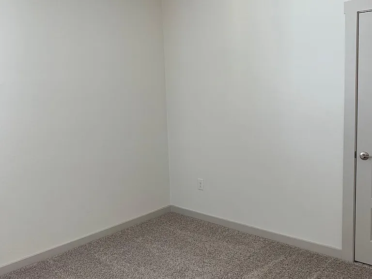 2310 Clemence Ln — Photo 7