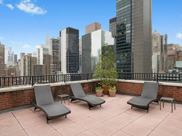 251 East 51st Street 3M image 7 of 8