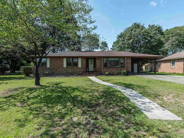 1841 Fairlawn Cir, Cayce, SC 29033