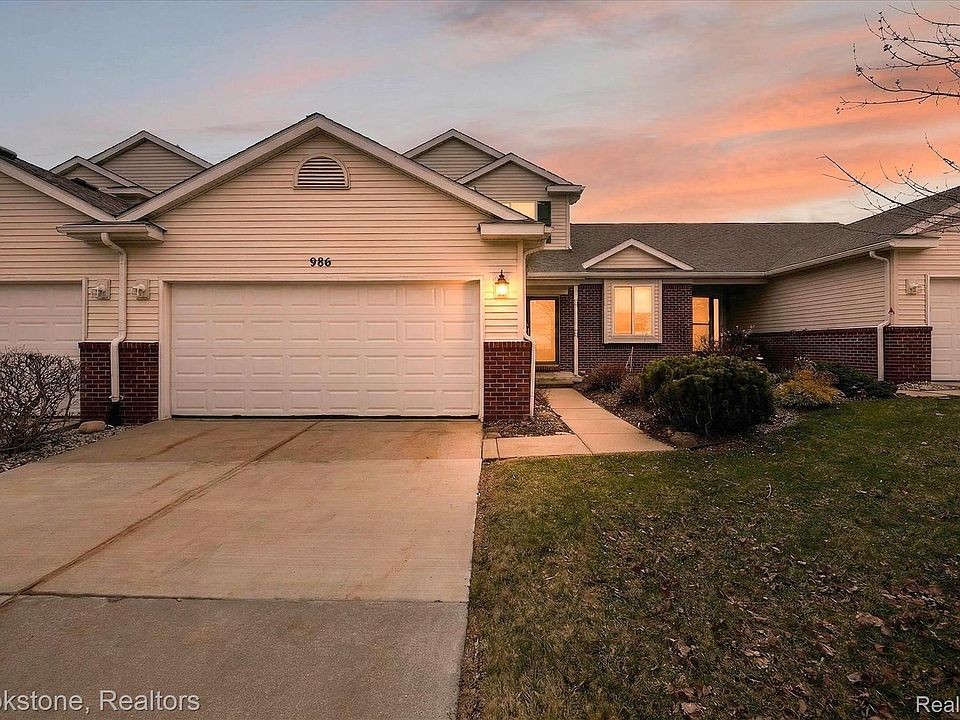 1st image of 986 Spirea #44