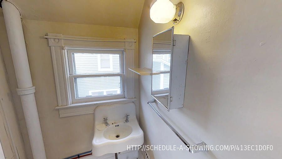 1st image of 221 W Prospect St #2