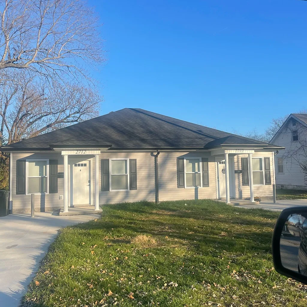 Cozy 2-Bedroom Apartment in Hopkinsville, KYUnit A — Photo 1
