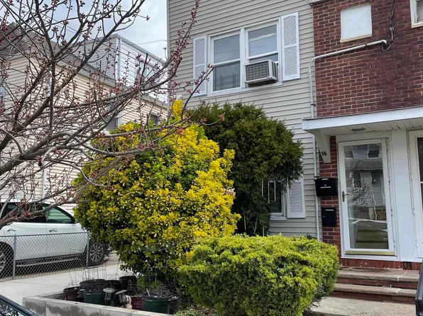 16 Kelly Parkway image 1 of 10