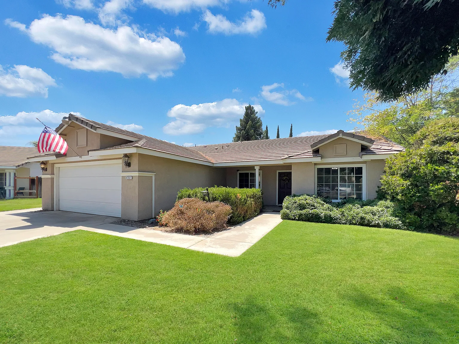 4101 E Paradise Avenue photo 1