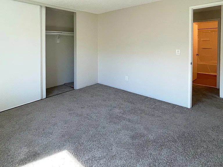 6106 SE Boise St — Photo 30