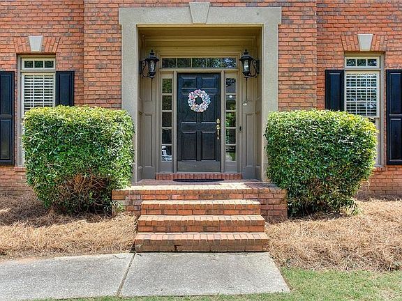 3rd image of 2090 Milfield Cir