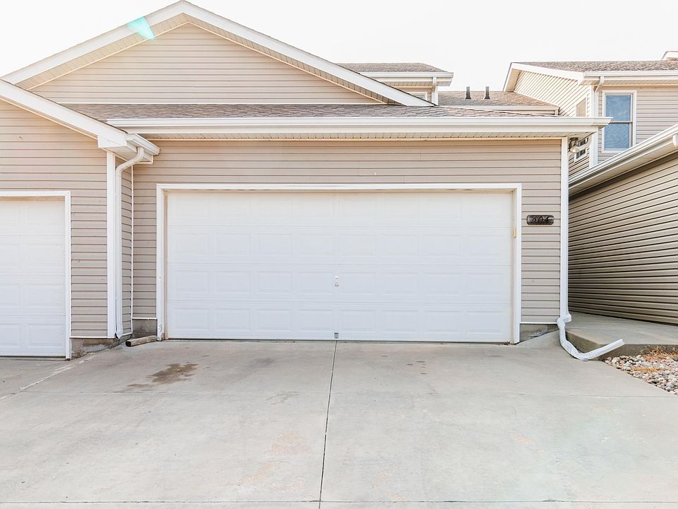 1st image of 604 Lakeside Dr #51