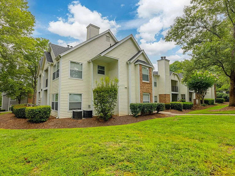 Cambridge Park Apartments in Winston-Salem, NC
