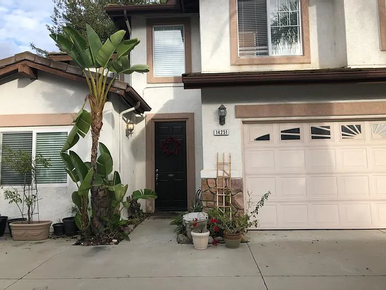 14251 Meadowrun St — Photo 5