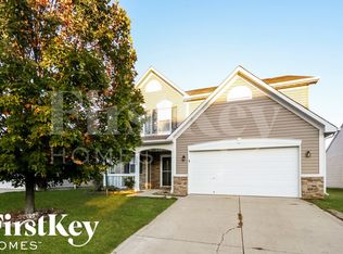 1403 Round Lake Rd, Greenwood, IN 46143