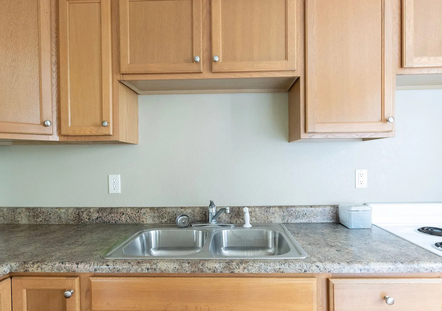 Benton Street Apartments - Linn, MO — Photo 4