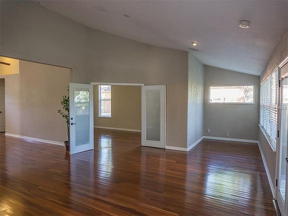 5th image of 5118 Great Oak Ln
