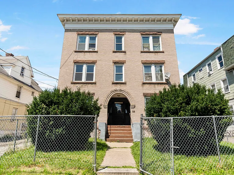 66 Standish St #2W — Photo 21