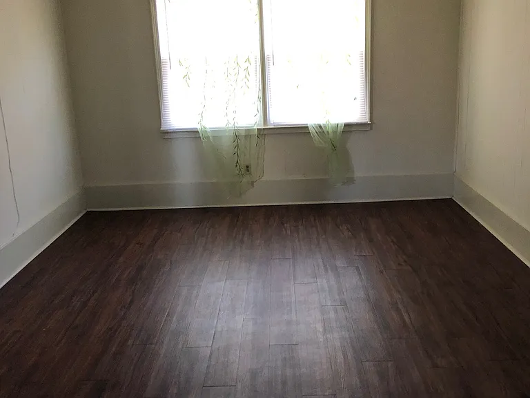 1011 Cynthia Dr — Photo 3