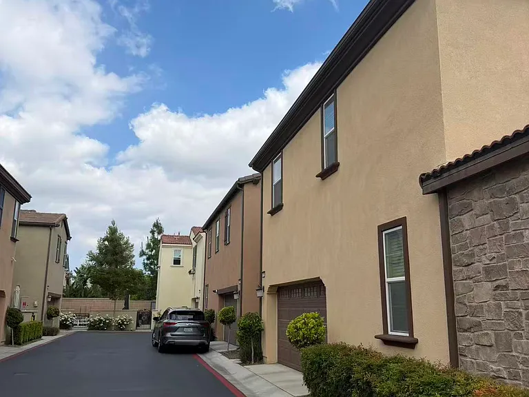 7169 Montecito Ln — Photo 4