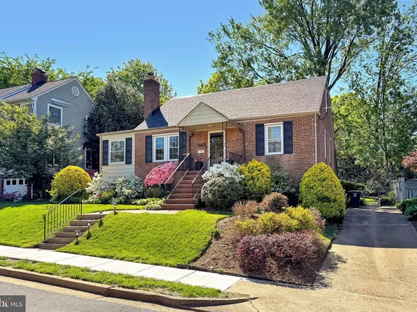 5712 18th Rd N, Arlington, VA 22205