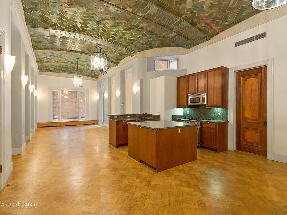 1st image of 135 Central Park W APT 1SCR