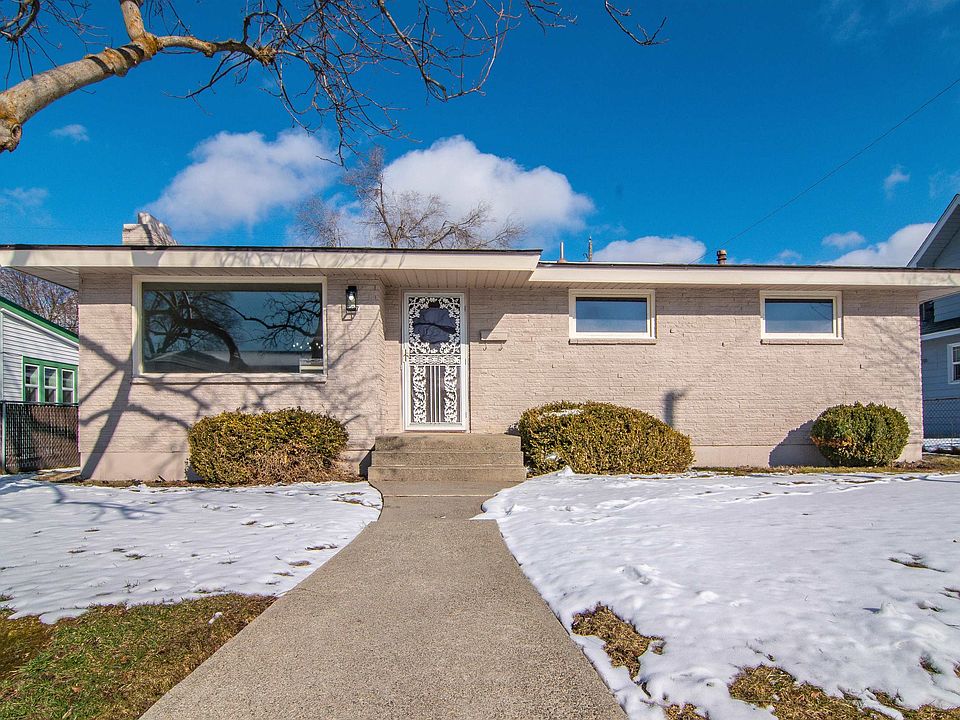 1st image of 627 E Lacrosse Ave