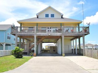 2899 Laguna Dr, Crystal Beach, TX 77650