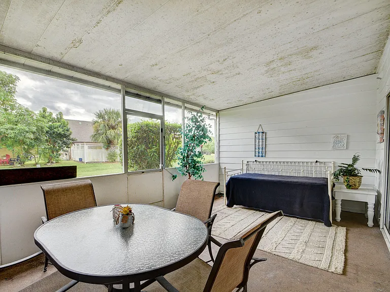 11862 Brier Patch Ct E — Photo 30