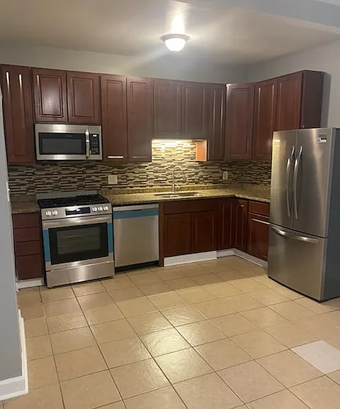 4747 S Langley Ave #1 — Photo 14