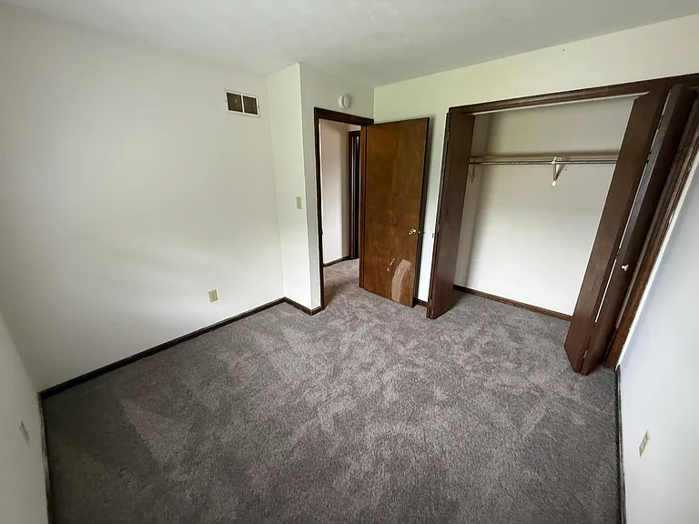 1034 Oriole Dr — Photo 13