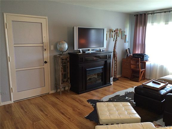 5th image of 5327 Cahuenga Blvd Unit C