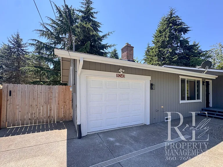 8240 NE Seawind Ave — Photo 23