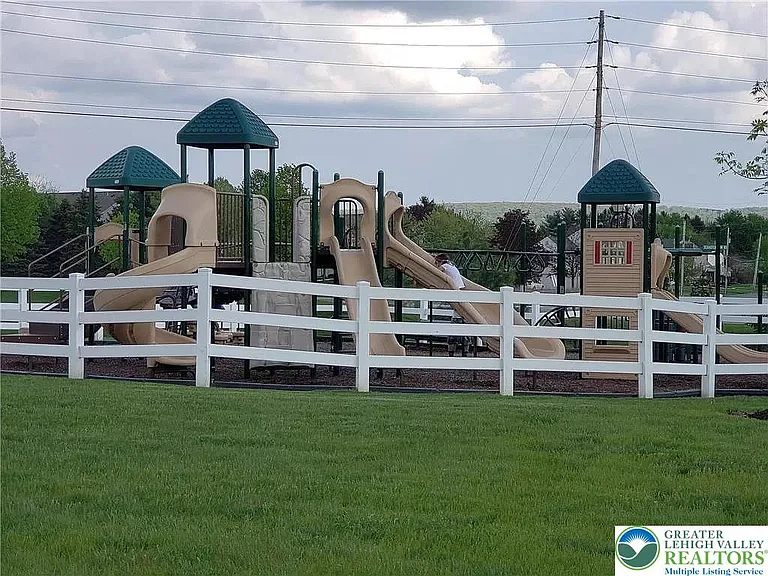 8486 Putnam Ct — Photo 27