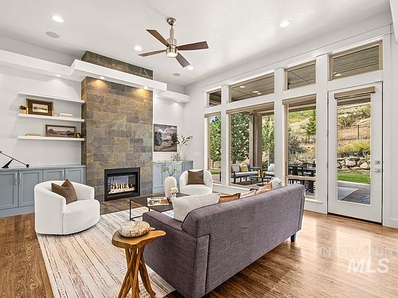4th image of 2535 N Pleasant Hill Way