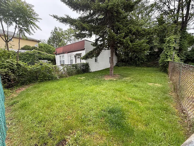 78 Gaston Ave #1 — Photo 16