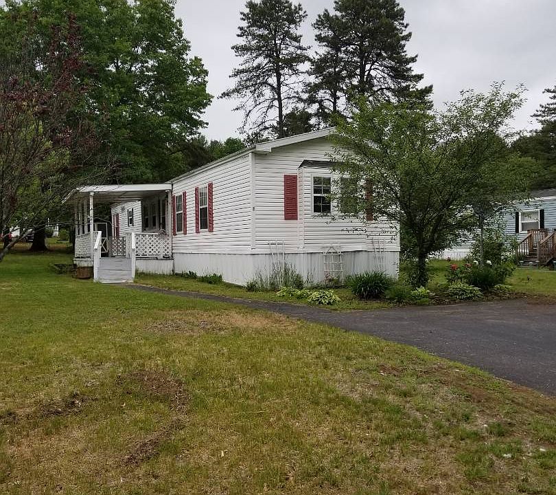 1st image of 8 Petrie Ln