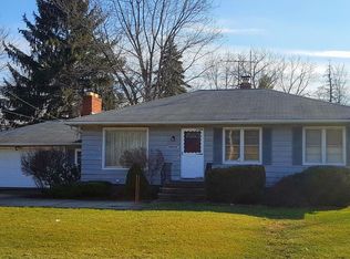 22180 Emery Rd, North Randall, OH 44128