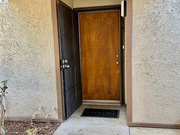 2nd image of 2400 Horizon Ln APT 147
