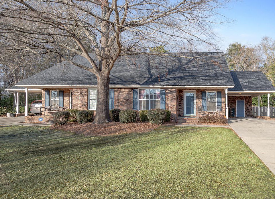 1st image of 41 Radcliff Dr