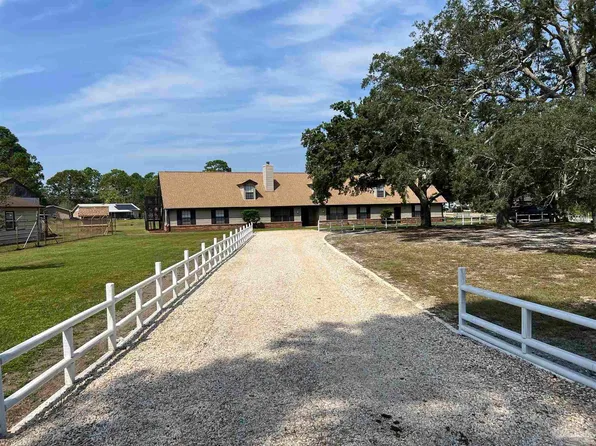 1021 Meadson Cir, Pensacola, FL 32506