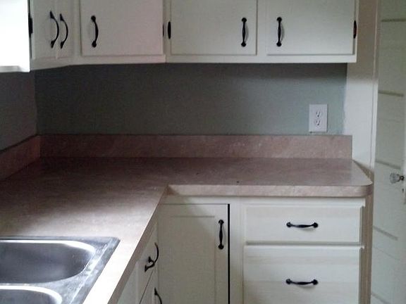 3rd image of 1758 Shaw Ave