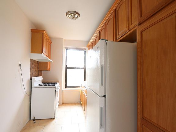 3rd image of 8320 Bay Pkwy APT C41
