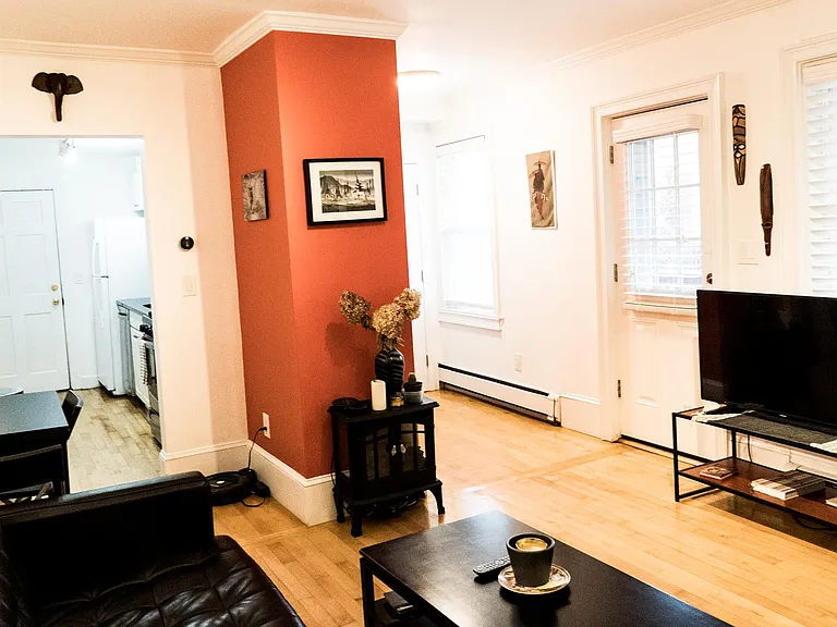 148 W 3rd St #1 — Photo 14