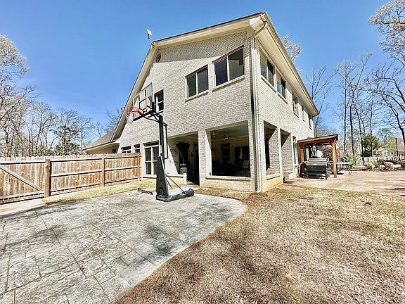 2nd image of 108 Brookside Ct