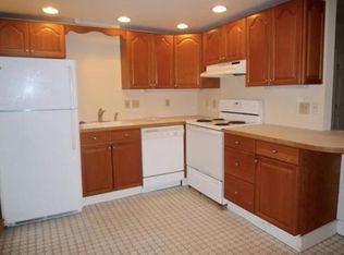 1102 Beacon St #G3, Brookline, MA 02446