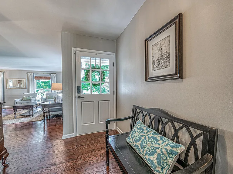 1810 Wandering Way Dr — Photo 2