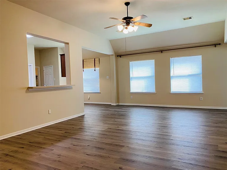 24710 Cobble Canyon Ln — Photo 7