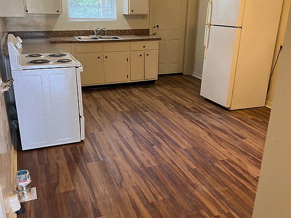 3rd image of 1812 Dawsey St #1812