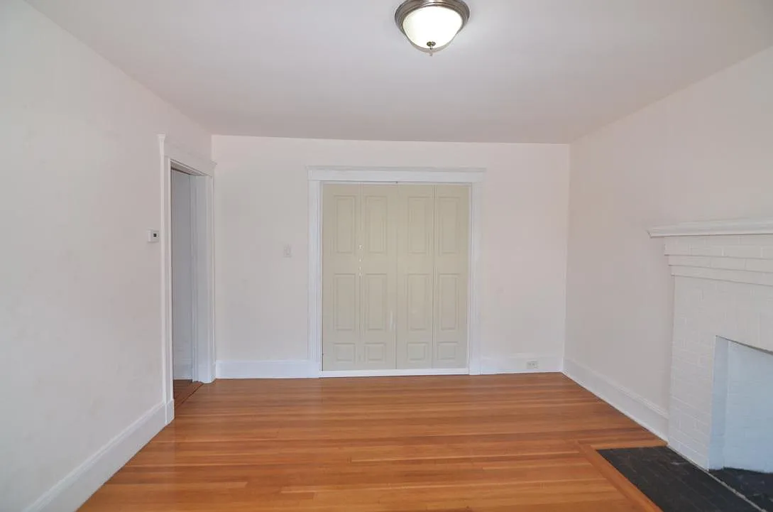 2 bed, 1150 sqft, $2,400 — Photo 4