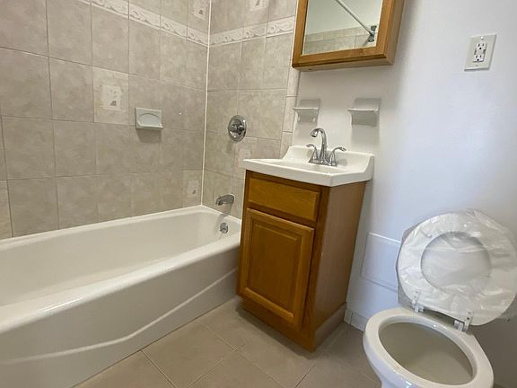 4th image of 260 N Broadway #6L