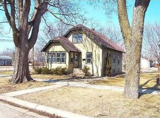 201 3rd St E, Jordan, MN 55352